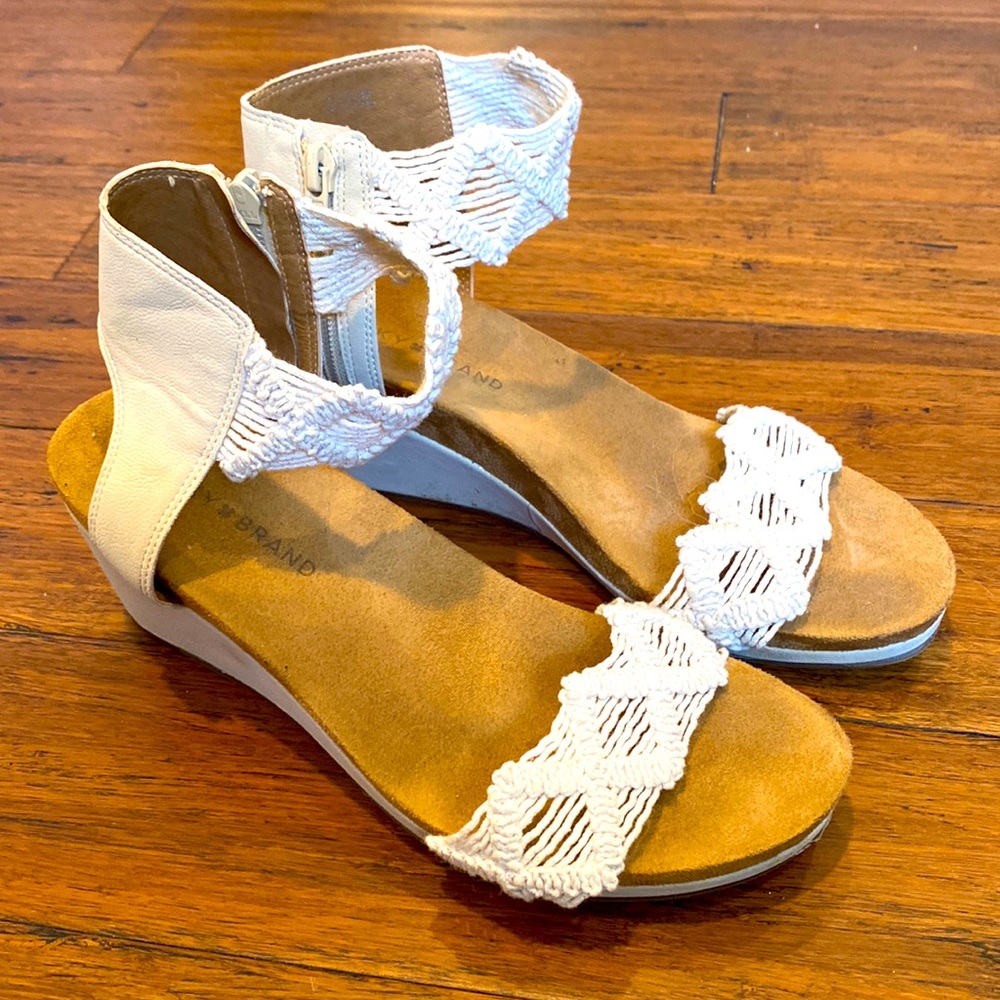 Lucky wedges
